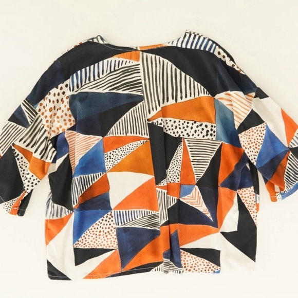 Corey Lynn Calter Color Block Crop Style Top - Picture 2 of 2